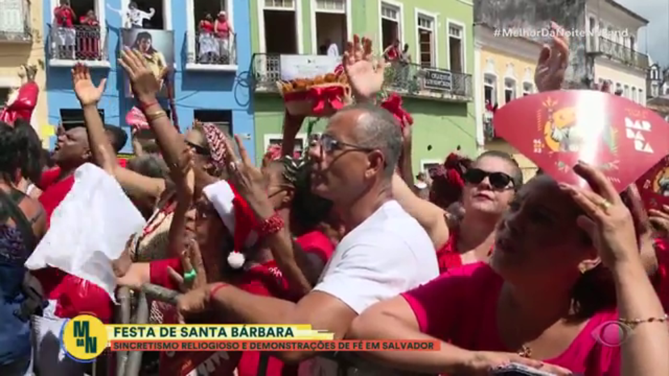 Festa de Santa Bárbara: Religiosos celebraram a data pelas ruas de Salvador