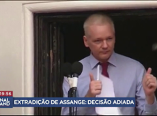 Justiça pede mais tempo para decidir sobre extradição de Julian Assange