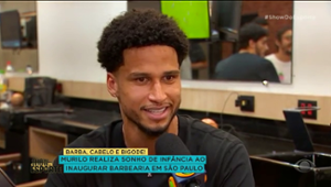 Murilo, do Palmeiras, realiza sonho e inaugura barbearia