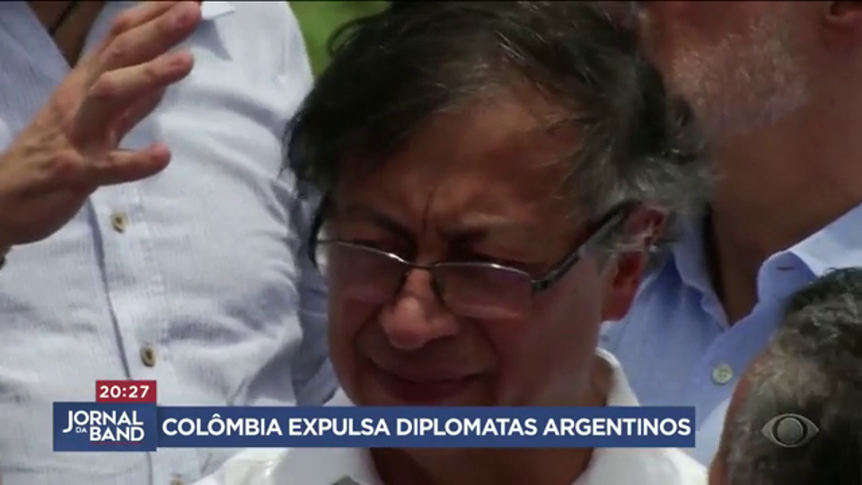 Colômbia expulsa diplomatas argentinos