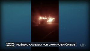 Passageiro fuma escondido e provoca incêndio em ônibus no Rio