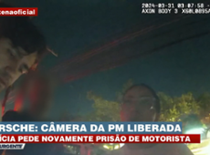Câmera da PM mostra motorista de Porsche após acidente
