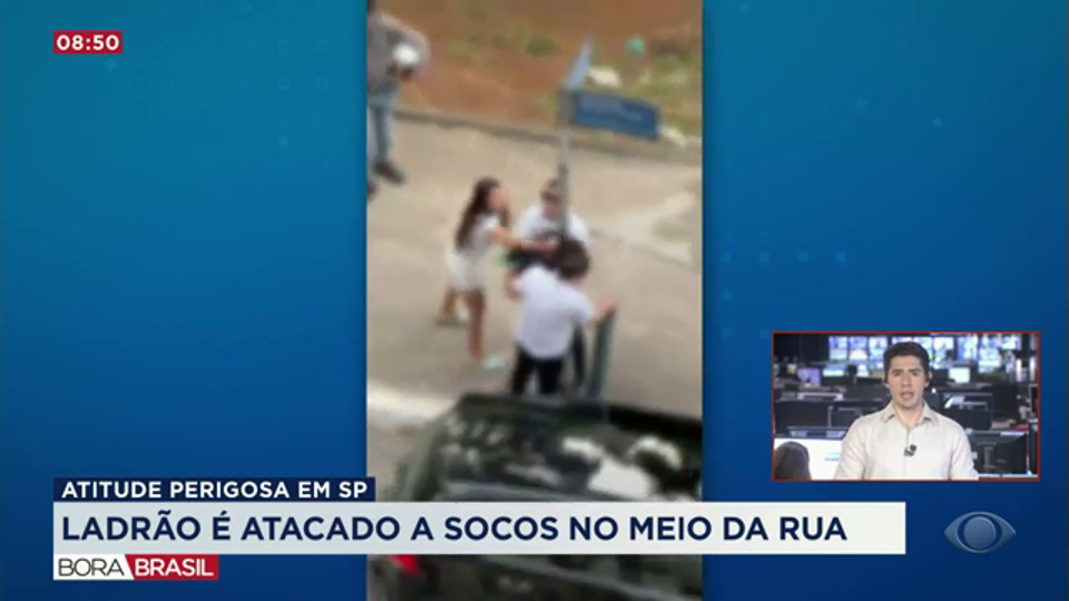 Ladrão é atacado a socos no meio da rua em São Paulo
