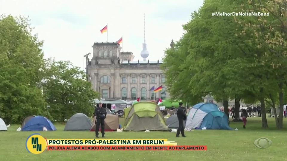 Polícia alemã expulsa jovens pró-Palestina de frente do Parlamento