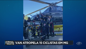 Motorista de van atropela 15 ciclistas em rodovia em Minas Gerais