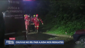 Força Aérea Brasileira auxilia nos resgates no Rio Grande do Sul