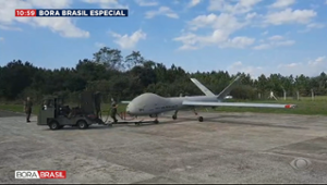 FAB usa drone especial para localizar vítimas em alagamentos
