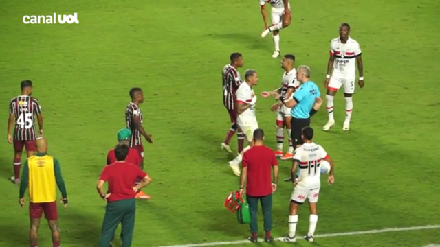 São Paulo X Fluminense _ CARTÃO VERMELHO FERNANDO DINIZ - FLUMINENSE