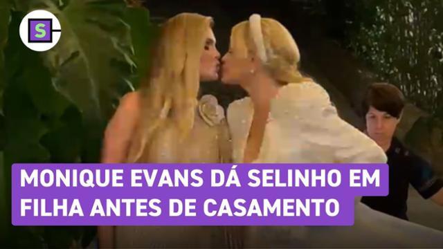 Monique Evans dá selinho em Bárbara Evans antes de casamento com Cacá Werneck
