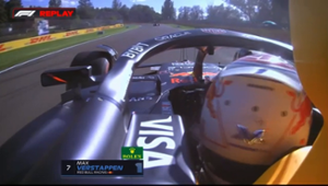 Hamilton tenta se desculpar com Verstappen após atrapalhar rival