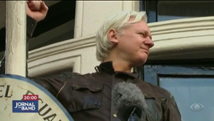 Tribunal autoriza Julian Assange a recorrer contra extradição aos EUA