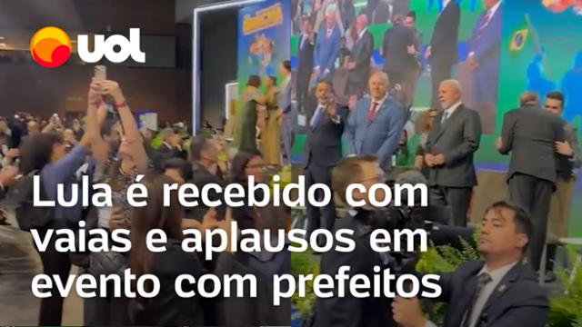 Lula é recebido com vaias e aplausos em evento com prefeitos em Brasília; veja vídeos