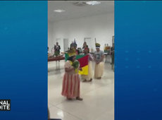 Indígenas de Roraima fazem ritual de paz para o povo gaúcho