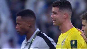 Cristiano Ronaldo cai no choro após derrota do Al Nassr na Copa do Rei