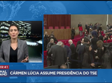 Cármen Lúcia toma posse como presidente do TSE