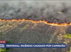 Incêndio causado por explosão de caminhão se expande no Pantanal