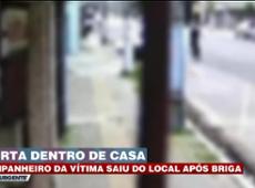 Mulher é encontrada morta dentro de casa