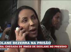 Irmãs de Deolane Bezerra chegam em presídio