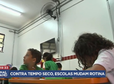 Contra o tempo seco, escolas mudam a rotina e reforçam a hidratação