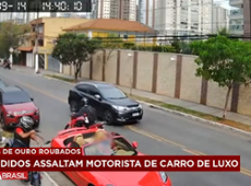 Criminosos ameaçam com arma e roubam homem em carro de luxo em SP