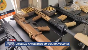 ‘Senhora das armas’ é presa e polícia apreende arsenal do crime