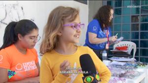 Menina descobre problema de vista em atendimento do Rally dos Sertões