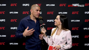 UFC 307: Alex Poatan sobre subir para o peso-pesado: "Estou aí para tudo"