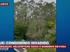 Condomínio invadido e bandidos na mata em Cotia