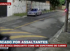 Bandidos apontam arma na cara de vítima e ameaçam