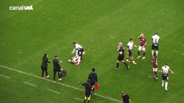 Corinthians X Flamengo _ Cartão Vermelho