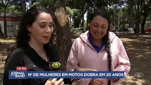 Número de mulheres em motos dobra em 20 anos