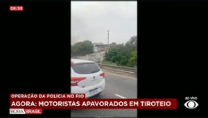 Passageiro é baleado na cabeça dentro de ônibus em tiroteio no RJ