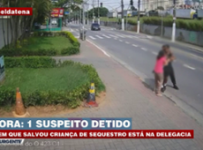 Homem tenta sequestrar criança no meio da rua