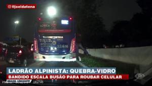 Bandido escala busão para roubar celular de passageiro