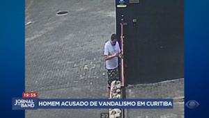 Homem é procurado após passar cola em fechaduras de bares