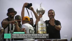 Torcida do Botafogo toma as ruas do Rio para comemorar a Libertadores