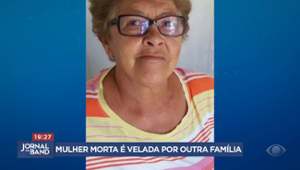 Mulher morta é velada por outra família no interior de SP