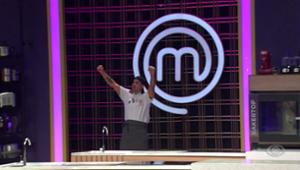 Patrick é eliminado do MasterChef após quase desistir de prova