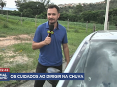 Dirigir na chuva? Veja os cuidados para evitar acidentes