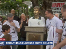 Corinthians inaugura busto em homenagem ao apresentador Neto