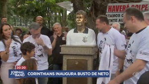 Corinthians inaugura busto em homenagem ao apresentador Neto