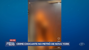 Homem ateia fogo em mulher no metrô de Nova York