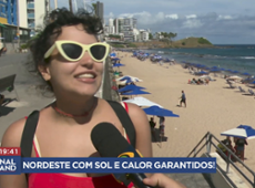 Nordeste em praias cheias com sol e calor