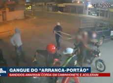 Gangue do "Arranca Portão": criminosos amarram corda em caminhonete