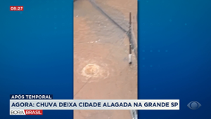 Chuva deixa cidade alagada na Grande SP