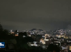 Bandidos iluminam céu do Rio com tiros de fuzil em pleno Réveillon