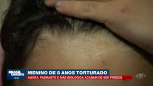 Menino de 8 anos torturado: mãe e padrasto presos