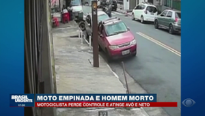 Empinava moto: Motociclista atropela avô e neto