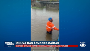 Chuva forte atinge Peruíbe, no Litoral de São Paulo