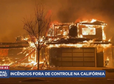 Mais de mil casas foram destruídas após incêndio atingir Califórnia